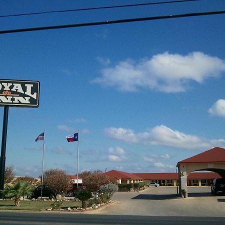 Royal Inn Pearsall Exteriér fotografie